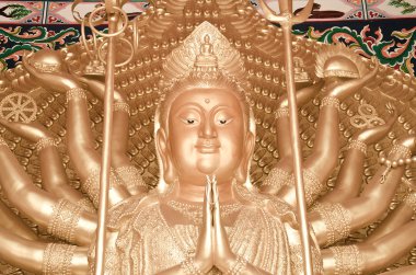 bin el quan yin bodhisattva'nın bronz heykeli