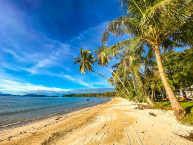 Koh Mak tropikal adası ve Koh Chang, Trat, Tayland yakınlarındaki cennet plajı.