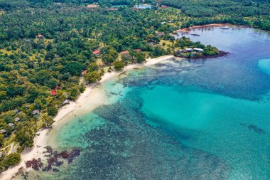 Koh Mak tropikal adası ve Koh Chang, Trat, Tayland yakınlarındaki cennet plajı.