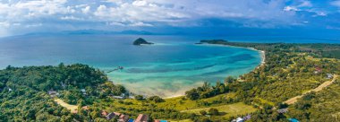 Koh Mak tropikal adası ve Koh Chang, Trat, Tayland yakınlarındaki cennet plajı.