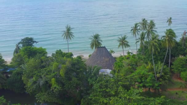 Wyspa tropikalna Koh Mak i jej rajska plaża w pobliżu Koh Chang, Trat, Tajlandia — Wideo stockowe