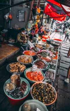 Maeklong Tren Pazarı, Talad Rom Hub, Ratchaburi, Tayland