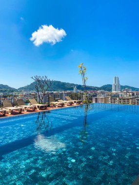 Phuket Eyaleti, Tayland 'daki Patong plajında gün batımı manzarası