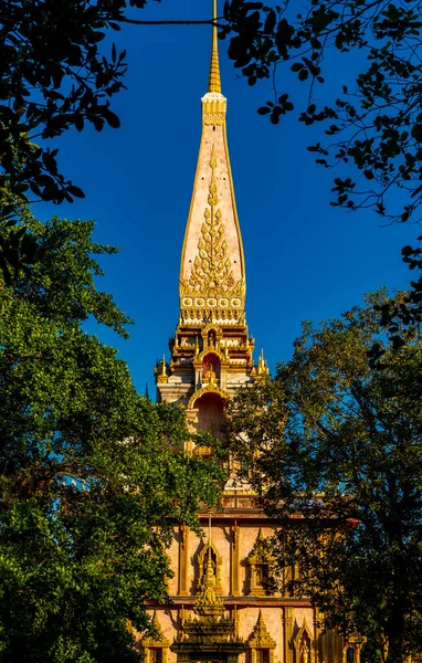 泰国普吉的Wat Chalong寺 — 图库照片