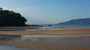 Tayland 'ın Phuket eyaletindeki Patong plajındaki hava manzarası.