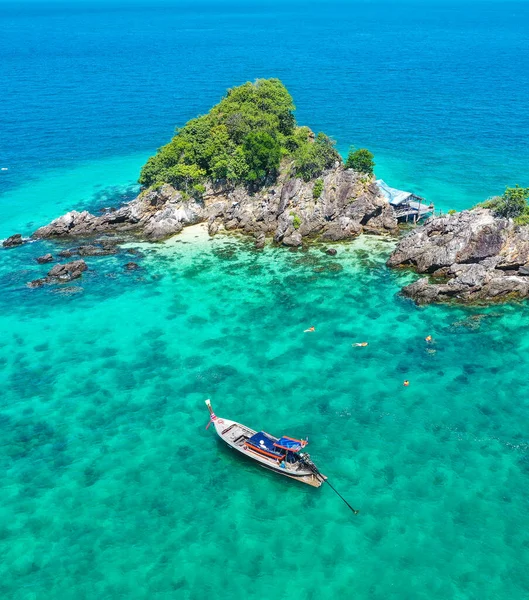 Aerial view of Koh Khai Nuai, the cat island in Phuket, Thailand — Stockfoto