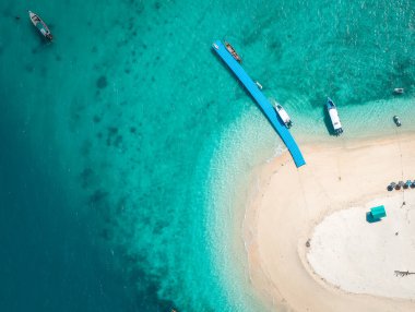 Koh Khai Nai, Phuket Eyaleti, Tayland 'daki kedi adası.