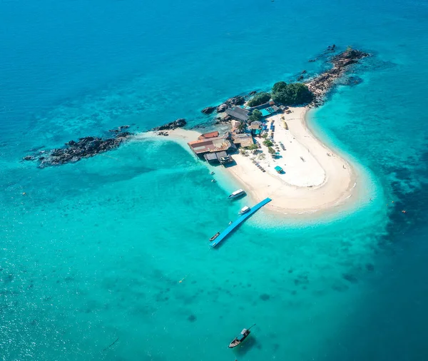 Koh Khai Nai, la isla gato, en la provincia de Phuket, Tailandia — Foto de Stock