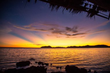 Koh Mak gün batımı, Trat, Tayland 'da Koh Chang yakınlarında.