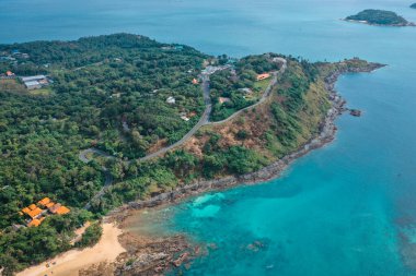 Yel değirmeni bakış açısı ve Tayland 'ın Phuket bölgesindeki Nai Han plajı.