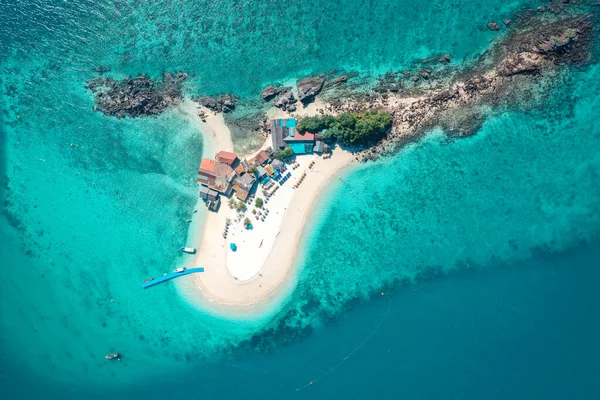 Koh Khai Nai, la isla gato, en la provincia de Phuket, Tailandia —  Fotos de Stock