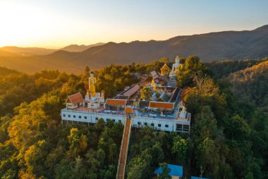 Wat Phrathat Doi Kham, Buddha pagoda ve Chiang Mai, Tayland 'da altın çadırı