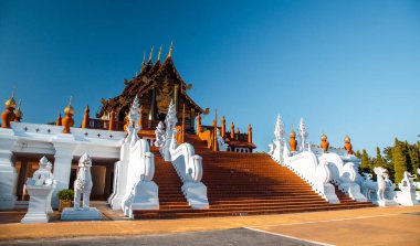 Kraliyet Parkı Rajapruek, Botanik bahçesi ve Chiang Mai, Tayland 'daki pavyon.
