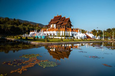 Kraliyet Parkı Rajapruek, Botanik bahçesi ve Chiang Mai, Tayland 'daki pavyon.