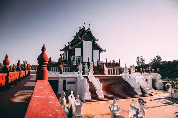 Royal Park Rajapruek, jardín botánico y pabellón en Chiang Mai, Tailandia — Foto de Stock