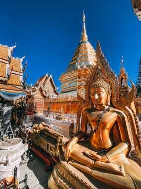  Chiang Mai, Tayland 'daki Wat Phra Doi Suthep tapınağının havadan görünüşü