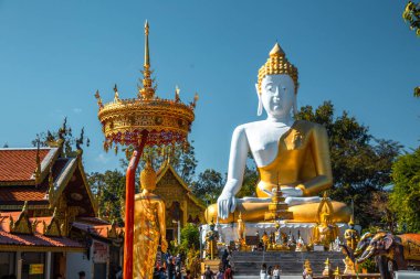 Wat Phrathat Doi Kham, Buddha pagoda and golden chedi in Chiang Mai, Tayland