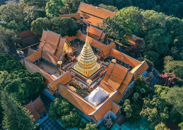 泰国清迈Wat Phra That Doi Suthep寺庙的空中景观 — 图库照片