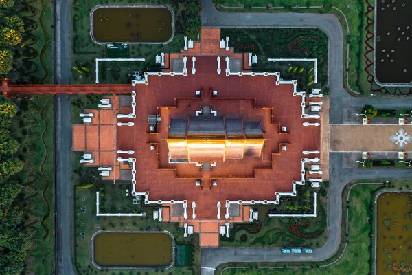 Vue aérienne du Royal Park Rajapruek, jardin botanique et pavillon à Chiang Mai, Thaïlande — Photo