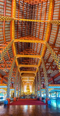 Wat-Suan-Dok 'taki bir grup pagoda. Tayland, Chiang Mai 'deki ünlü tapınak.