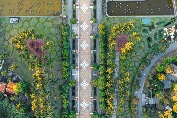 Royal Park Rajapruek. Landscaped grounds featuring flowers, plants and sculptures, plus an elegant commemorative chapel.