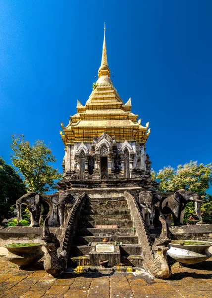 Wat Chiang Hombre en Chiang Mai Tailandia —  Fotos de Stock