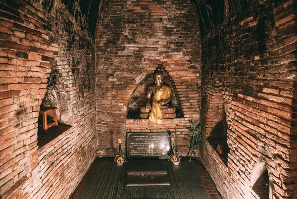 Café 39 cerca de Wat Umong templo subterráneo y túneles en Chiang Mai, Tailandia — Foto de Stock