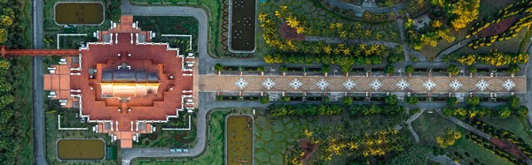 Luftaufnahme des Königlichen Parks Rajapruek, Botanischer Garten und Pavillon in Chiang Mai, Thailand — Stockfoto