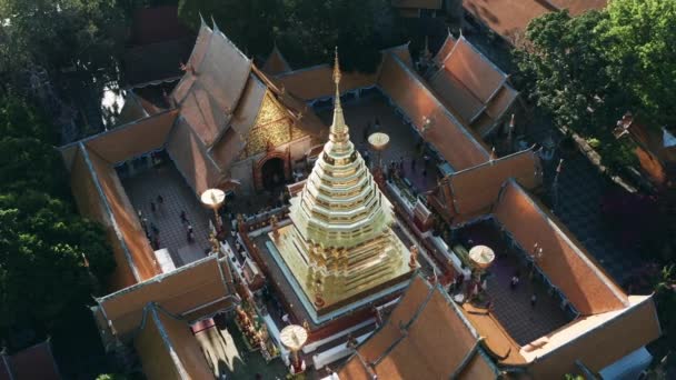 Vue Aérienne du temple Wat Phra That Doi Suthep à Chiang Mai, Thaïlande — Video