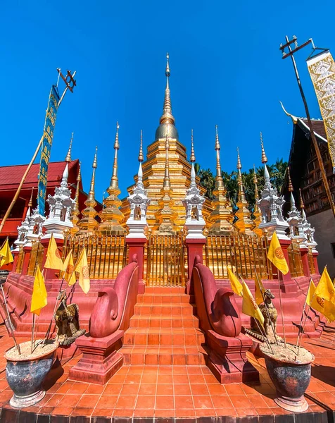 Wat Phan Tao, templo na cidade velha Chiang Mai, Tailândia — Fotografia de Stock