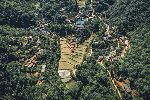 Ban Huai Hom Christendom, village in the jungle and valley in Mae Hong Son, Thailand — 图库照片