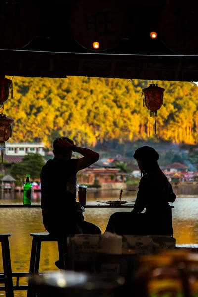 Sunrise with fog over Ban Rak thai, chinese village near a lake in Mae Hong Son, Thailand —  Fotos de Stock