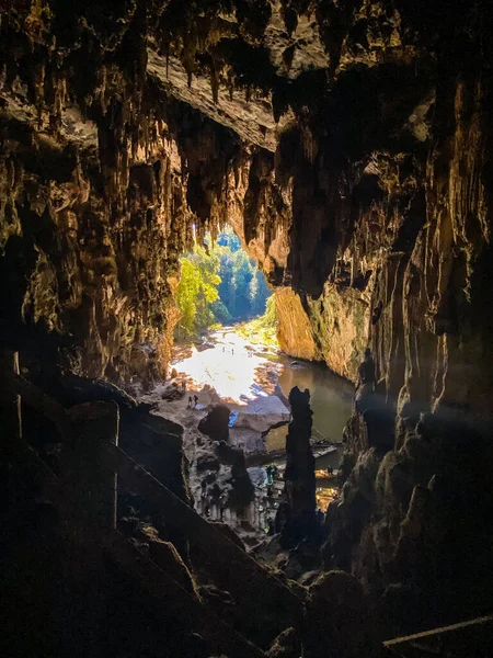 Caverna Tham Lod perto de Pai, em Mae Hong Son, Tailândia — Fotografia de Stock