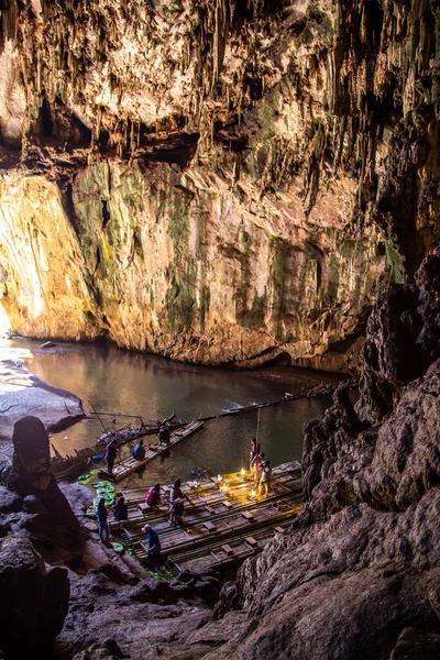 Cueva de Tham Lod cerca de Pai, en Mae Hong Son, Tailandia — Foto de Stock