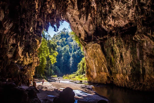 Cueva de Tham Lod cerca de Pai, en Mae Hong Son, Tailandia — Foto de Stock