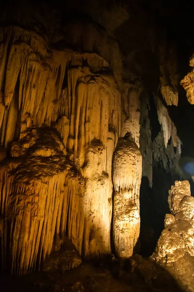 Cueva de Tham Lod cerca de Pai, en Mae Hong Son, Tailandia —  Fotos de Stock