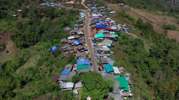 타이, 메이 홍송에 있는 푸 파 목 반 야보 마을 — 비디오