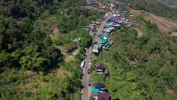 타이, 메이 홍송에 있는 푸 파 목 반 야보 마을 — 비디오