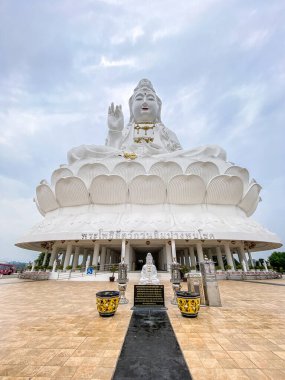 Beyaz Buda Wat Huay Pla Kang Tapınağı, Chiang Rai, Tayland
