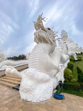 Beyaz Buda Wat Huay Pla Kang Tapınağı, Chiang Rai, Tayland