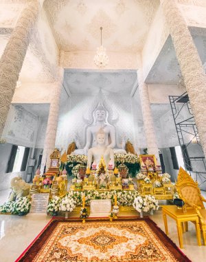 Beyaz Buda Wat Huay Pla Kang Tapınağı, Chiang Rai, Tayland