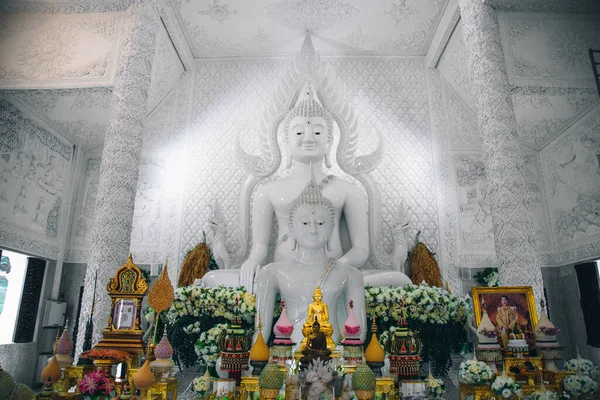 White Buddha Wat Huay Pla Kang temple, Chiang Rai, Thailand — Photo