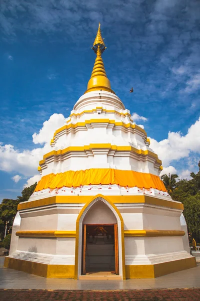 Phayao, Tayland 'da Wat Nantaram