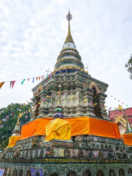 Wat Phrathat Doi Khao Kwai Tempel in Chiang Rai, Thailand — Stockfoto