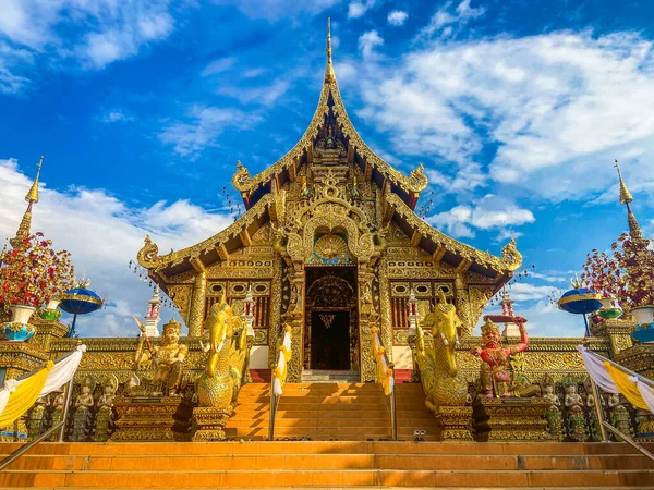 Wat Saeng Kaeo Phothiyan temple in Chiang Rai, Thailand — стоковое фото