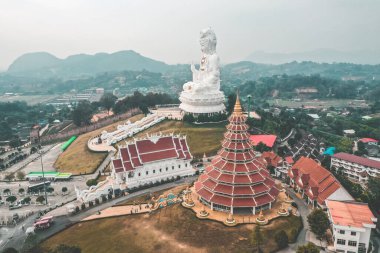Beyaz Buda Wat Huay Pla Kang Tapınağı, Chiang Rai, Tayland