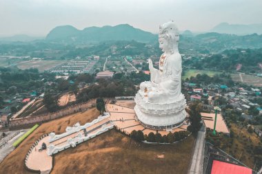 Beyaz Buda Wat Huay Pla Kang Tapınağı, Chiang Rai, Tayland