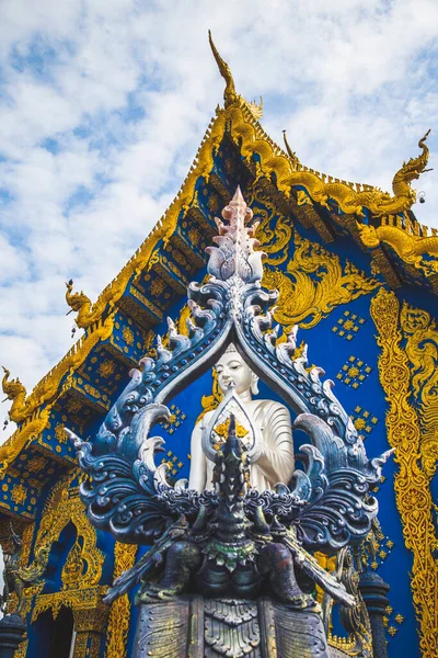 Wat Rong Suea Ten, der Blaue Tempel, in Chiang Rai, Thailand — Stockfoto