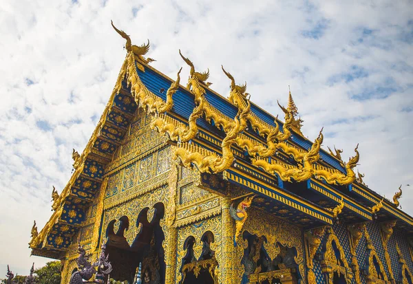 Wat Rong Suea Ten, the Blue Temple, in Chiang Rai, Thailand — Stockfoto