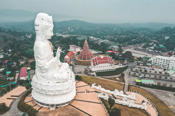 Beyaz Buda Wat Huay Pla Kang Tapınağı, Chiang Rai, Tayland